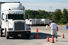 Trucking Companies with CDL Training for Truck Driving Jobs